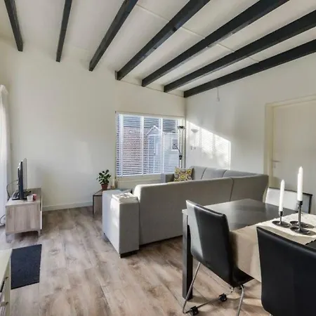 Holiday House Como & Tulips Holiday home *